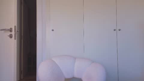 Snapshot of abrilhelena8 chatting on 07-27-26, 10:33 Helena online show from 07-27-26, 10:33