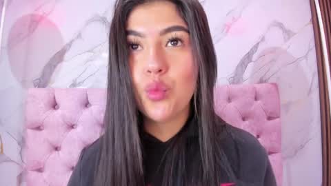 Abril online show from 05-18-26, 11:38