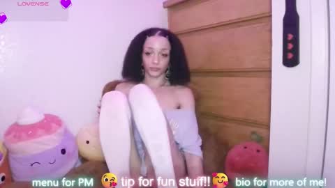 Snapshot of abruisedpeach chatting on 02-18-26, 04:08 Peach online show from 02-18-26, 04:08