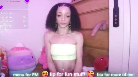 Snapshot of abruisedpeach chatting on 03-04-26, 04:29 Peach online show from 03-04-26, 04:29