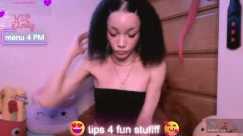 Snapshot of abruisedpeach chatting on 06-07-26, 02:48 Peach online show from 06-07-26, 02:48