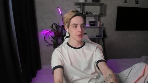 Nick online show from 03-06-26, 01:18