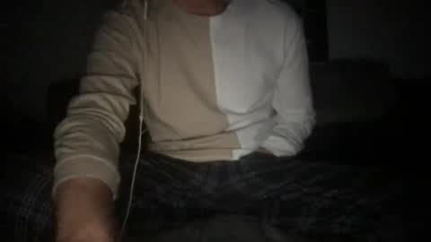 Snapshot of abus112 chatting on 12-19-25, 12:28 tim online show from 12-19-25, 12:28