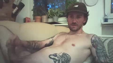 Snapshot of achix2704 chatting on 07-10-26, 08:22 achix2704 online show from 07-10-26, 08:22