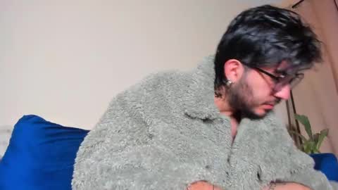 R. online show from 01-10-25, 09:44