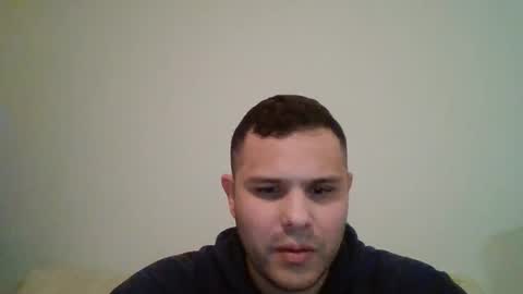 Snapshot of acrunner chatting on 12-17-25, 12:49 acrunner online show from 12-17-25, 12:49