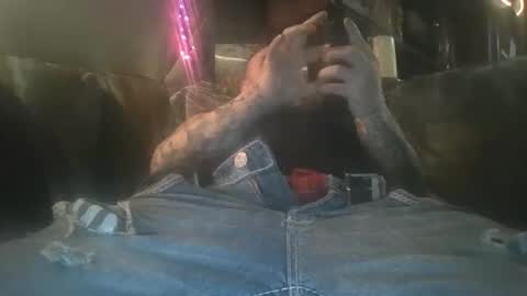 Snapshot of act_right_dub420 chatting on 12-15-25, 08:02 act_right_dub420 online show from 12-15-25, 08:02