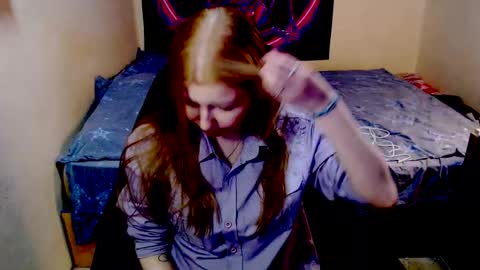 Snapshot of adagretta chatting on 12-18-25, 12:22 adagretta online show from 12-18-25, 12:22