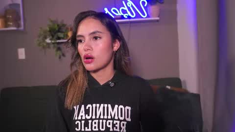 Snapshot of adahara_miller chatting on 11-19-25, 02:44 Adahara online show from 11-19-25, 02:44