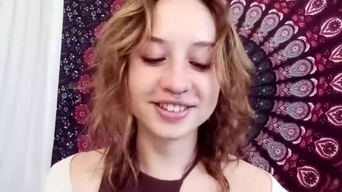 Snapshot of adalyndirty chatting on 10-08-25, 06:33 Adalyn online show from 10-08-25, 06:33