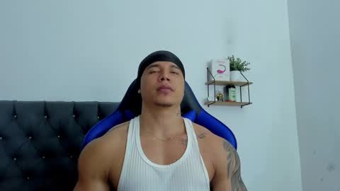 Snapshot of adam_boss chatting on 11-11-25, 09:26 adam boss online show from 11-11-25, 09:26