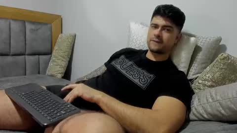 Snapshot of adam_clarke chatting on 01-10-25, 11:22 adam clarke online show from 01-10-25, 11:22