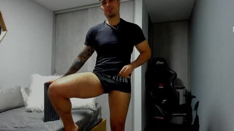 Snapshot of adam_clarke chatting on 01-16-25, 01:14 adam clarke online show from 01-16-25, 01:14