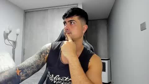 Snapshot of adam_clarke chatting on 01-23-25, 06:06 adam clarke online show from 01-23-25, 06:06