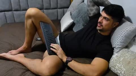 Snapshot of adam_clarke chatting on 01-29-25, 03:33 adam clarke online show from 01-29-25, 03:33