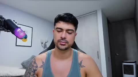 Snapshot of adam_clarke chatting on 01-31-25, 02:04 adam clarke online show from 01-31-25, 02:04