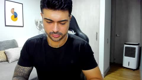 Snapshot of adam_clarke chatting on 02-03-25, 11:36 adam clarke online show from 02-03-25, 11:36