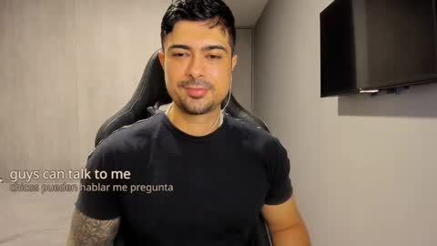 Snapshot of adam_clarke chatting on 02-11-25, 05:47 adam clarke online show from 02-11-25, 05:47