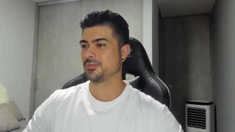 Snapshot of adam_clarke chatting on 03-07-25, 02:57 adam clarke online show from 03-07-25, 02:57