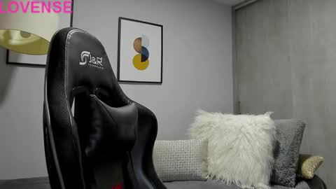 Snapshot of adam_clarke chatting on 09-23-25, 02:03 adam clarke online show from 09-23-25, 02:03