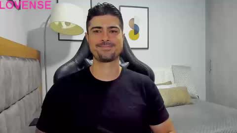 Snapshot of adam_clarke chatting on 09-29-25, 11:53 adam clarke online show from 09-29-25, 11:53