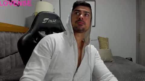 Snapshot of adam_clarke chatting on 10-04-25, 09:51 adam clarke online show from 10-04-25, 09:51