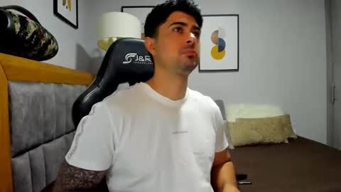 Snapshot of adam_clarke chatting on 12-14-25, 08:52 adam clarke online show from 12-14-25, 08:52