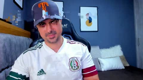 adam clarke online show from 04-09-26, 01:16