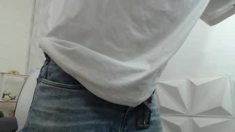 Snapshot of adam_evehotroom chatting on 01-23-25, 01:51 adam_evehotroom online show from 01-23-25, 01:51