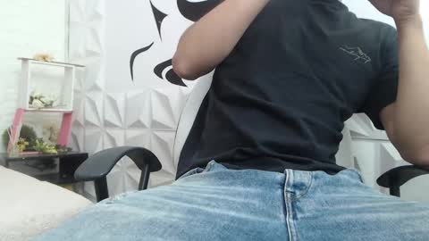 Snapshot of adam_evehotroom chatting on 01-23-25, 08:13 adam_evehotroom online show from 01-23-25, 08:13
