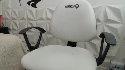 Snapshot of adam_evehotroom chatting on 02-05-25, 10:12 adam_evehotroom online show from 02-05-25, 10:12