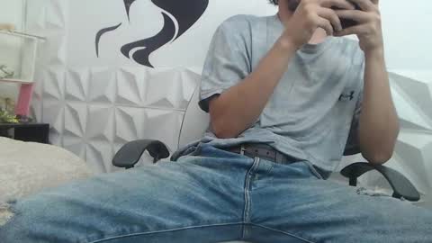 Snapshot of adam_evehotroom chatting on 02-06-25, 09:49 adam_evehotroom online show from 02-06-25, 09:49