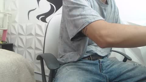 Snapshot of adam_evehotroom chatting on 02-07-25, 08:42 adam_evehotroom online show from 02-07-25, 08:42
