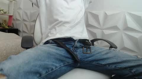Snapshot of adam_evehotroom chatting on 02-12-25, 11:09 adam_evehotroom online show from 02-12-25, 11:09