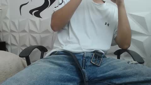 Snapshot of adam_evehotroom chatting on 02-14-25, 11:42 adam_evehotroom online show from 02-14-25, 11:42