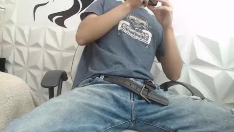 Snapshot of adam_evehotroom chatting on 02-16-25, 08:00 adam_evehotroom online show from 02-16-25, 08:00
