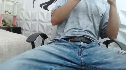 Snapshot of adam_evehotroom chatting on 02-18-25, 08:47 adam_evehotroom online show from 02-18-25, 08:47