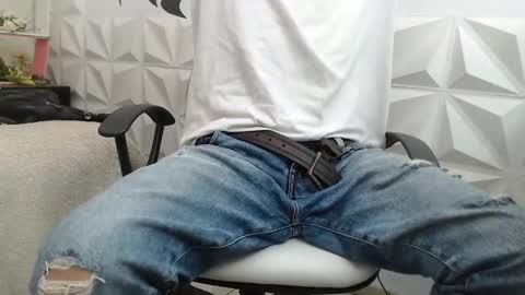 Snapshot of adam_evehotroom chatting on 02-21-25, 11:43 adam_evehotroom online show from 02-21-25, 11:43
