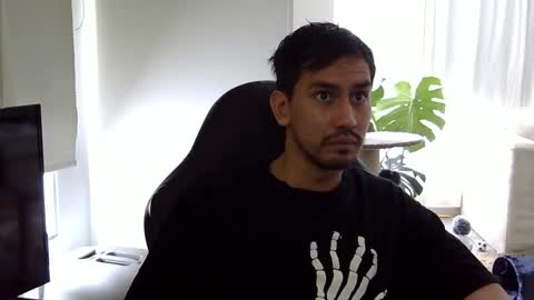 Snapshot of adam_evehotroom chatting on 10-05-25, 04:49 adam_evehotroom online show from 10-05-25, 04:49