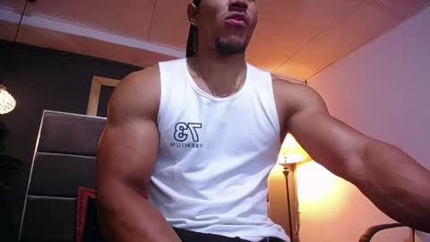 adam_fit19cm online show from 04-10-26, 01:49