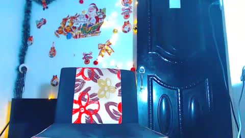 Snapshot of adam_hot11 chatting on 12-11-24, 01:15 adam hot11 online show from 12-11-24, 01:15