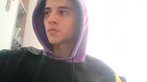 Snapshot of adam_hot11 chatting on 11-08-25, 09:35 adam hot11 online show from 11-08-25, 09:35