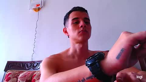 Snapshot of adam_hot11 chatting on 11-14-25, 08:40 adam hot11 online show from 11-14-25, 08:40