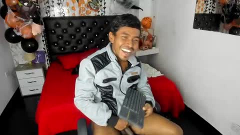 adam_morgan2 online show from 11-01-25, 09:50