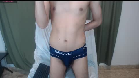 Snapshot of adam_sinclair chatting on 11-17-25, 08:25 adam_sinclair online show from 11-17-25, 08:25