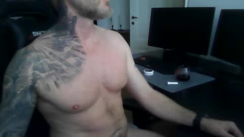 Snapshot of adam_sweden85 chatting on 10-16-25, 02:29 Adam online show from 10-16-25, 02:29