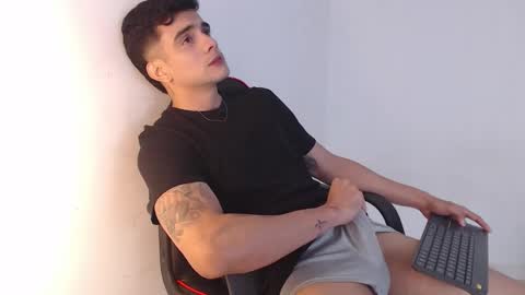 Snapshot of adama_soa chatting on 10-28-25, 05:44 Hello guys excuse my absence I will be absent for several days for health reasons I hope you understand thank you very much. online show from 10-28-25, 05:44