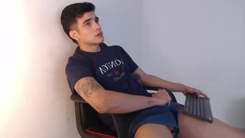 Snapshot of adama_soa chatting on 11-04-25, 06:01 Hello guys excuse my absence I will be absent for several days for health reasons I hope you understand thank you very much. online show from 11-04-25, 06:01