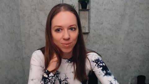 Snapshot of adamais_ chatting on 02-12-25, 10:35 adamais_ online show from 02-12-25, 10:35