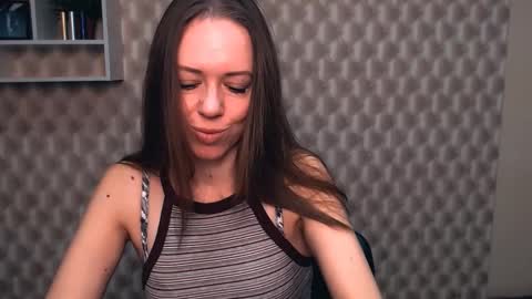 Snapshot of adamais_ chatting on 03-08-25, 07:27 adamais_ online show from 03-08-25, 07:27